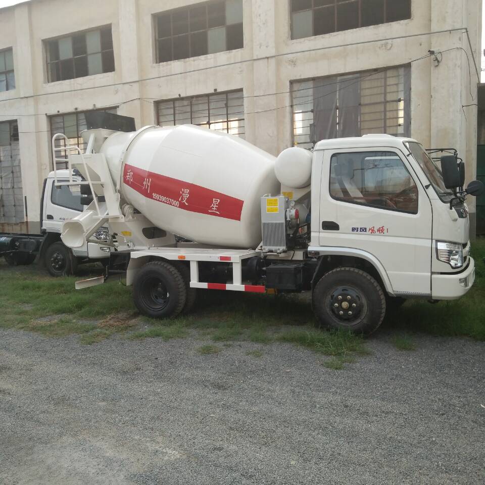 小型混凝土搅拌车